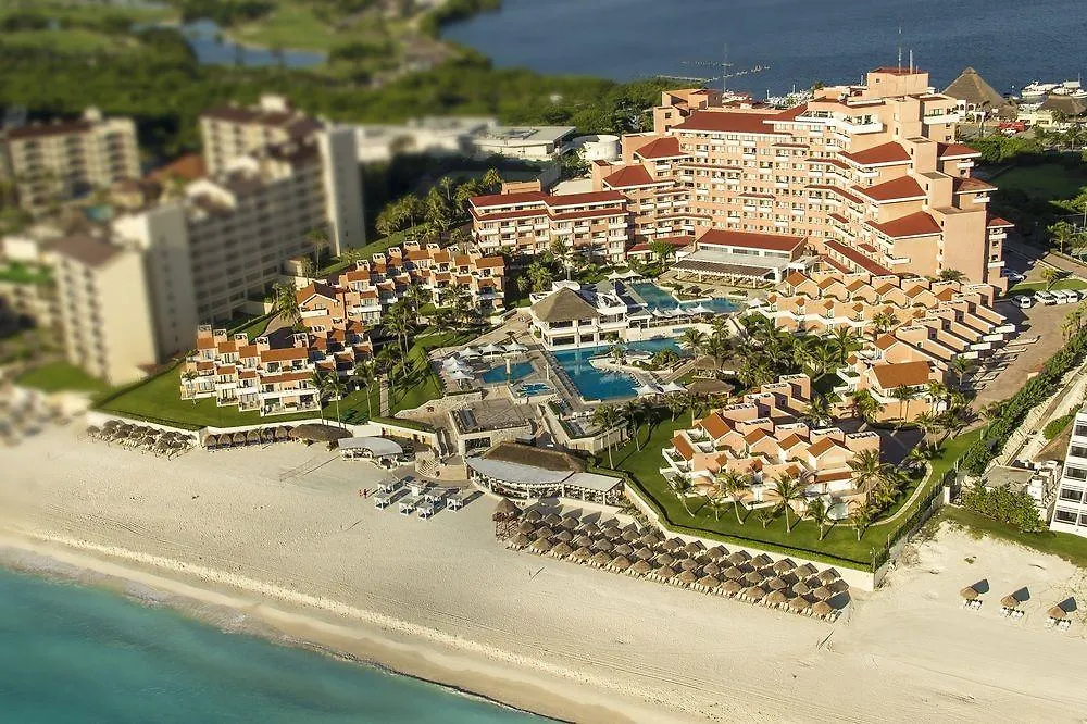 Courtyard By Marriott Cancun Airport Alfredo V. Bonfil Hotel