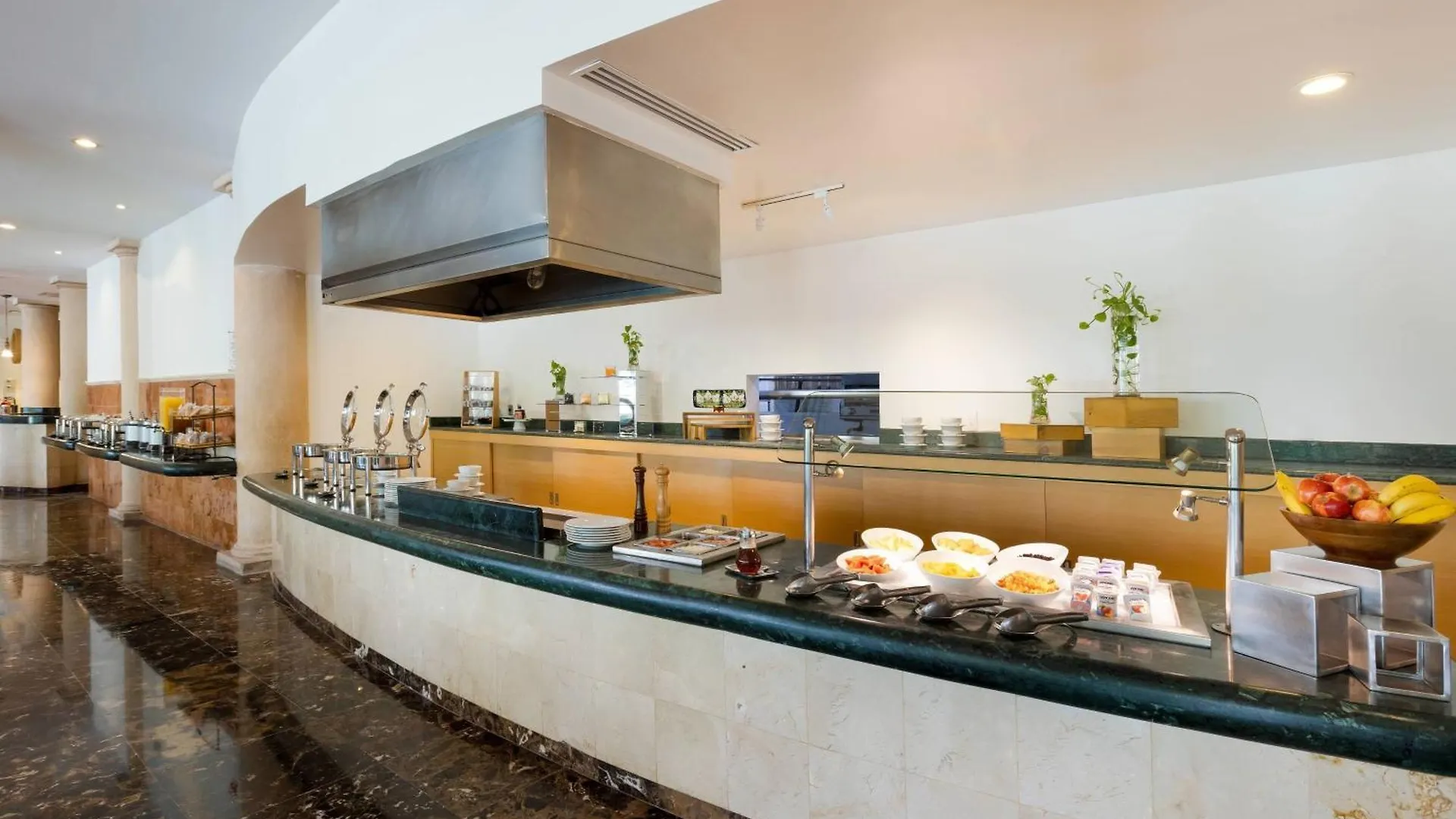 Courtyard By Marriott Cancun Airport Alfredo V. Bonfil