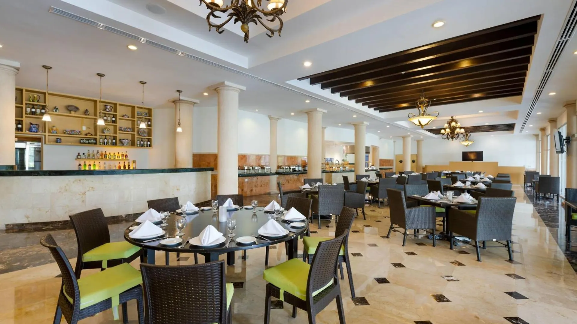 Courtyard By Marriott Cancun Airport Alfredo V. Bonfil Hotel