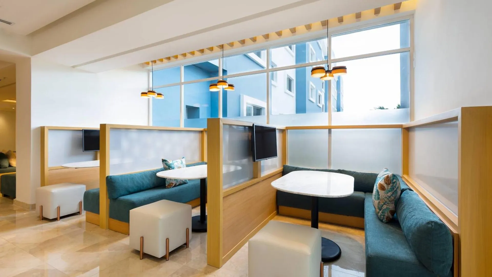 Courtyard By Marriott Cancun Airport Alfredo V. Bonfil 4*,  Messico