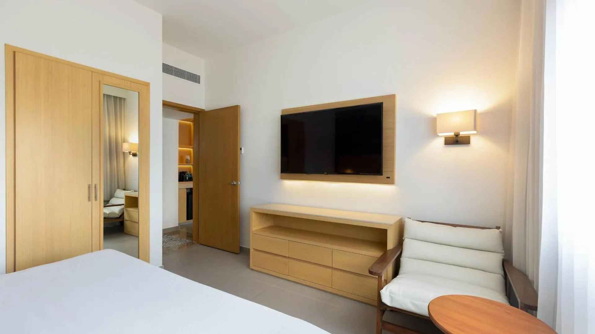 Courtyard By Marriott Cancun Airport Alfredo V. Bonfil Hotel