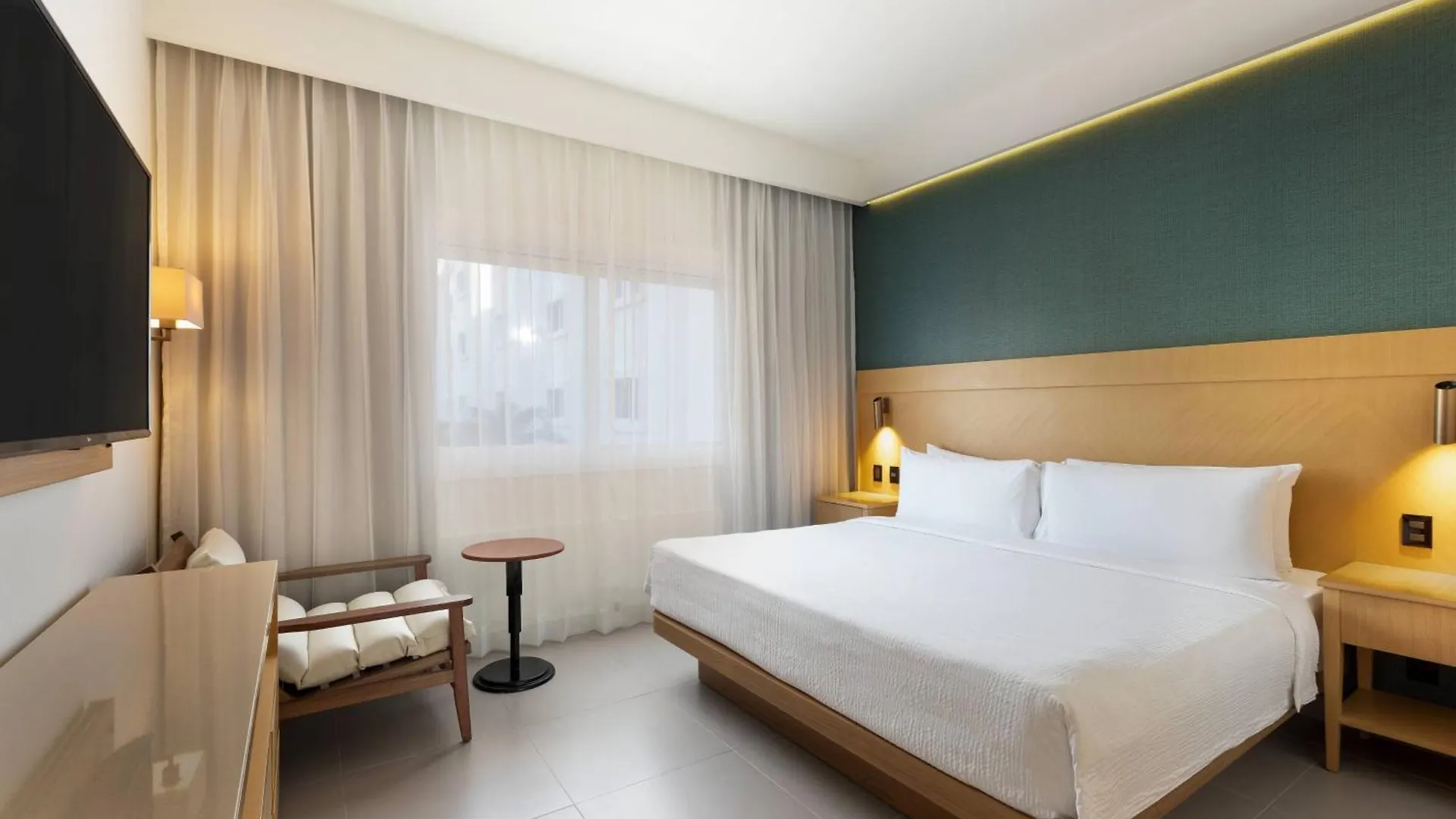 Courtyard By Marriott Cancun Airport Alfredo V. Bonfil 4*,