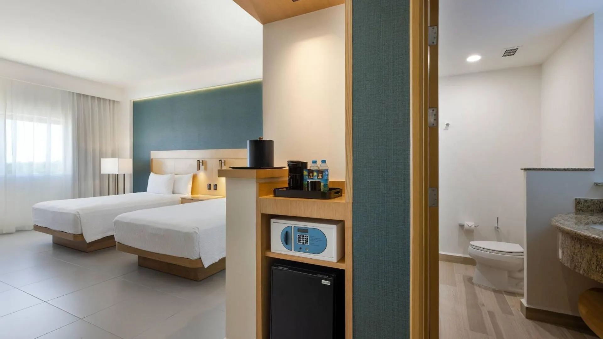 Courtyard By Marriott Cancun Airport Alfredo V. Bonfil Messico