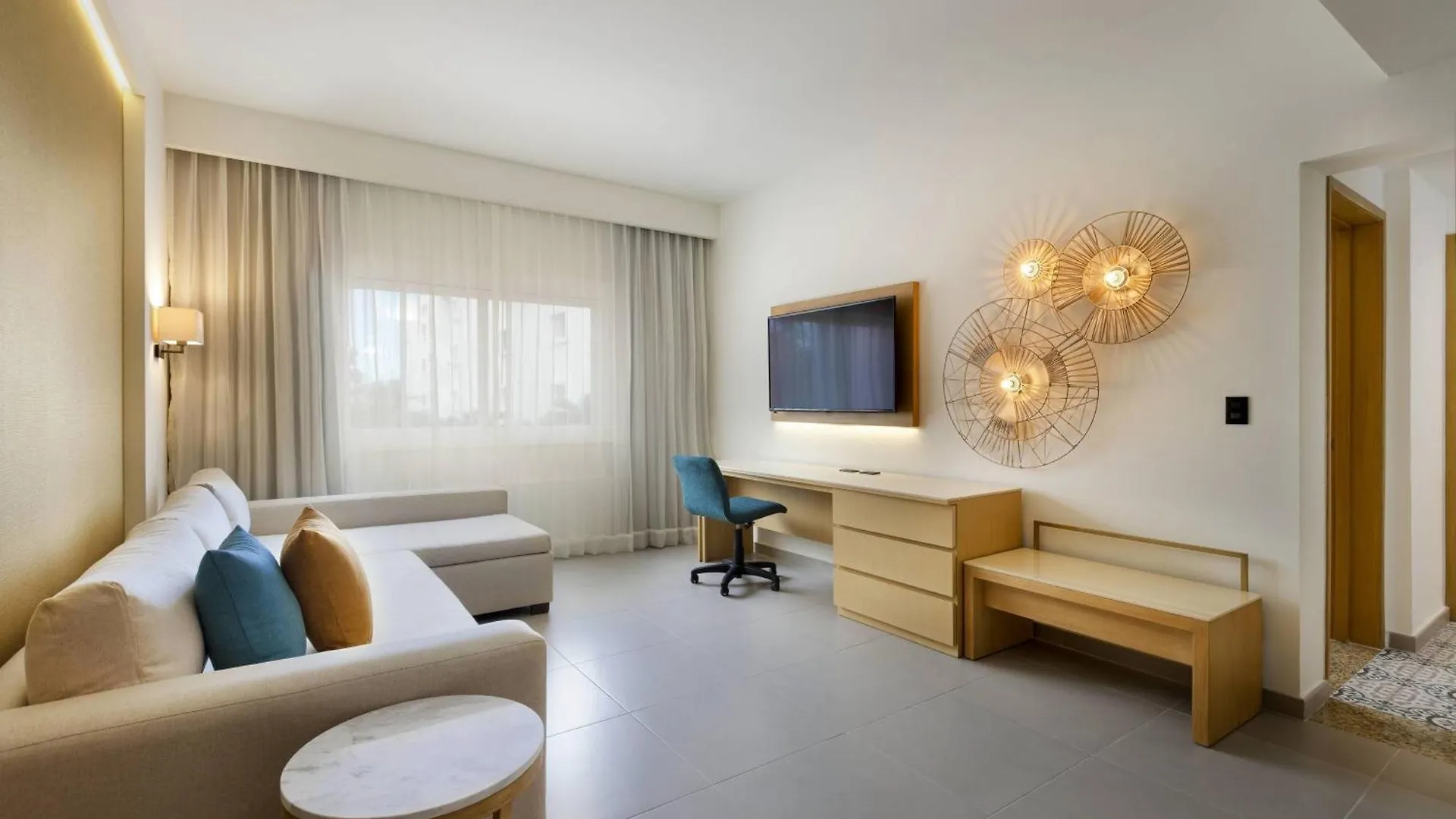 Courtyard By Marriott Cancun Airport Alfredo V. Bonfil Hotel
