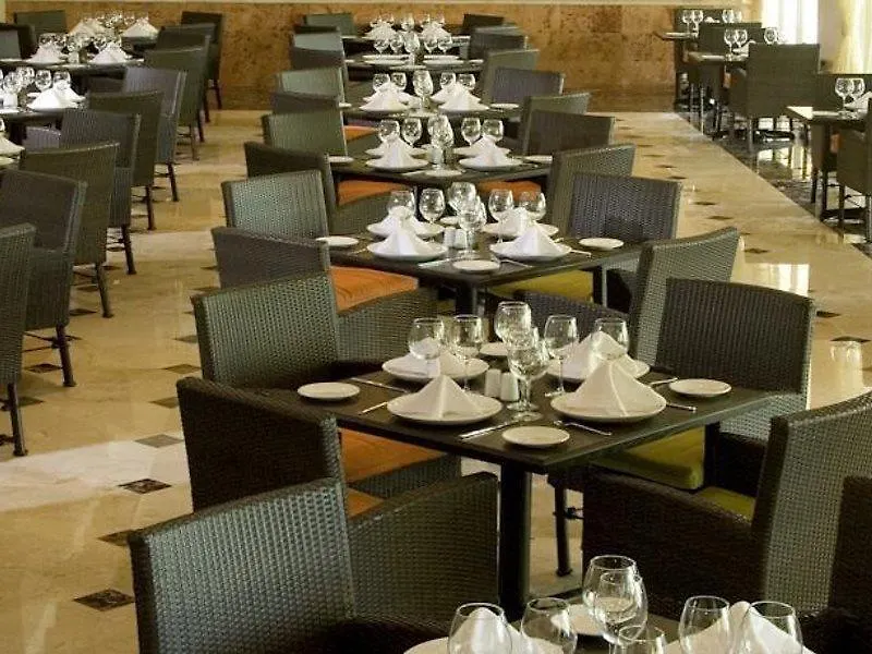 Courtyard By Marriott Cancun Airport Alfredo V. Bonfil