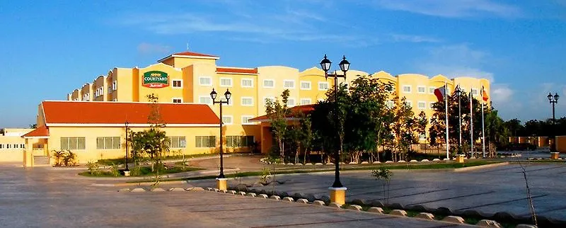 Courtyard By Marriott Cancun Airport Alfredo V. Bonfil Hotel