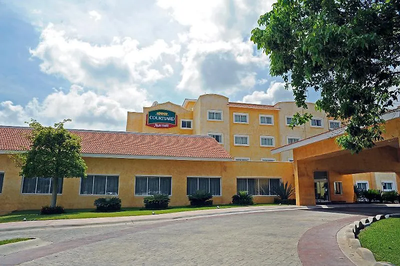 Courtyard By Marriott Cancun Airport Alfredo V. Bonfil