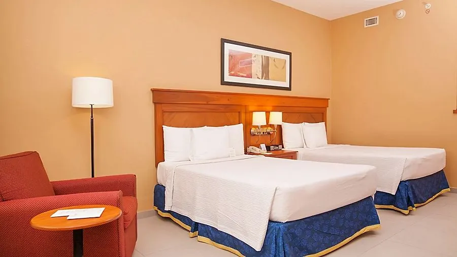 Courtyard By Marriott Cancun Airport Alfredo V. Bonfil Hotel
