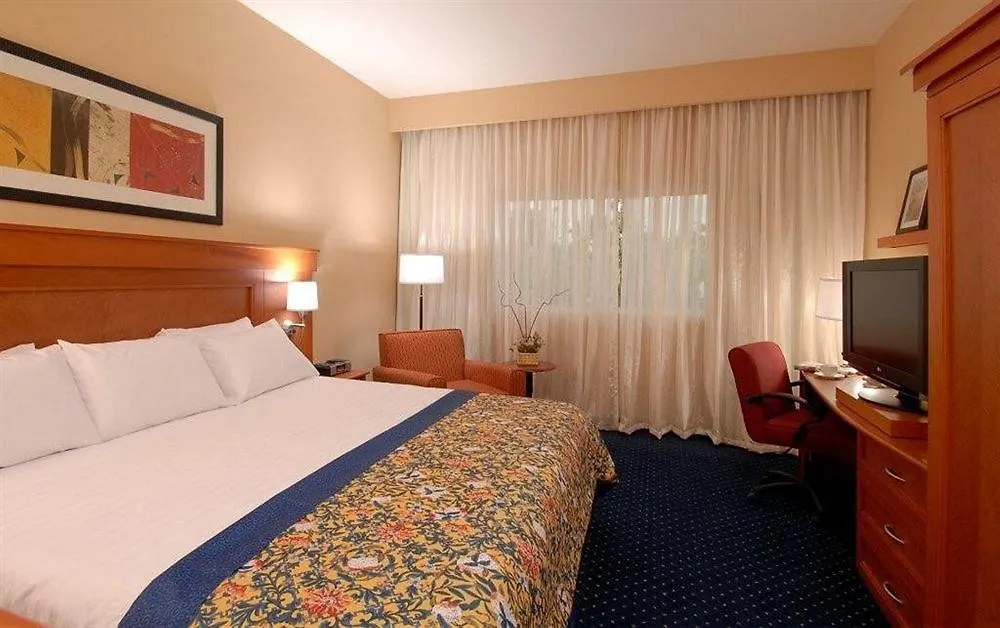 Courtyard By Marriott Cancun Airport Alfredo V. Bonfil 4*,  Messico