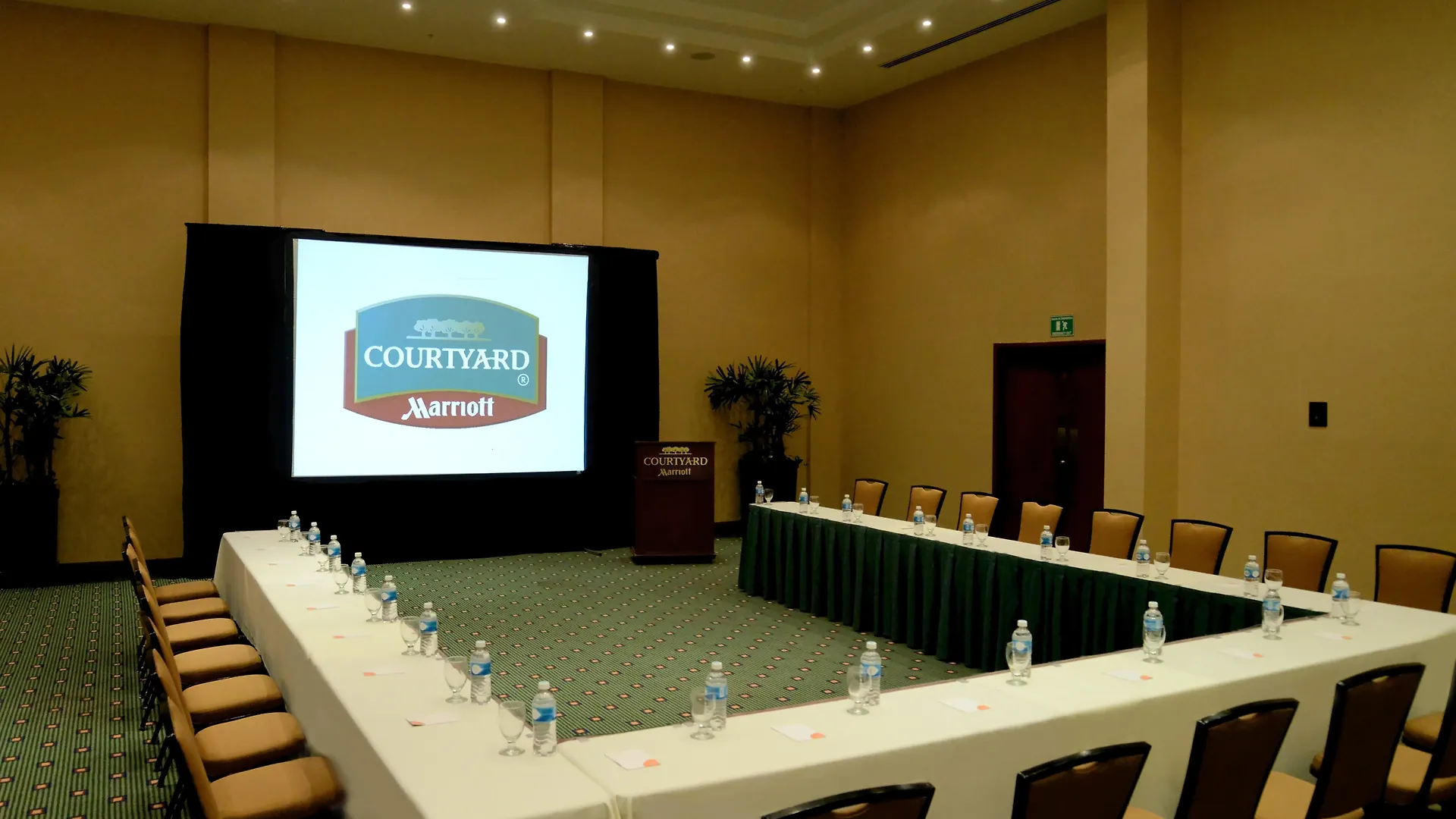 Courtyard By Marriott Cancun Airport Alfredo V. Bonfil Mexique