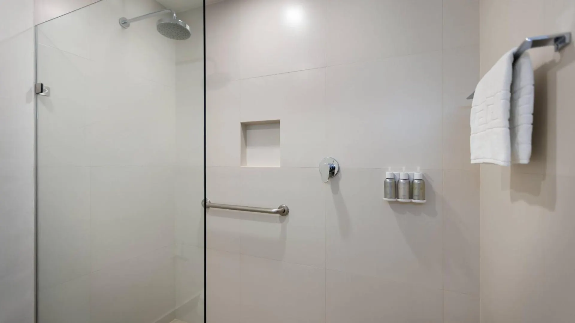 Courtyard By Marriott Cancun Airport Alfredo V. Bonfil