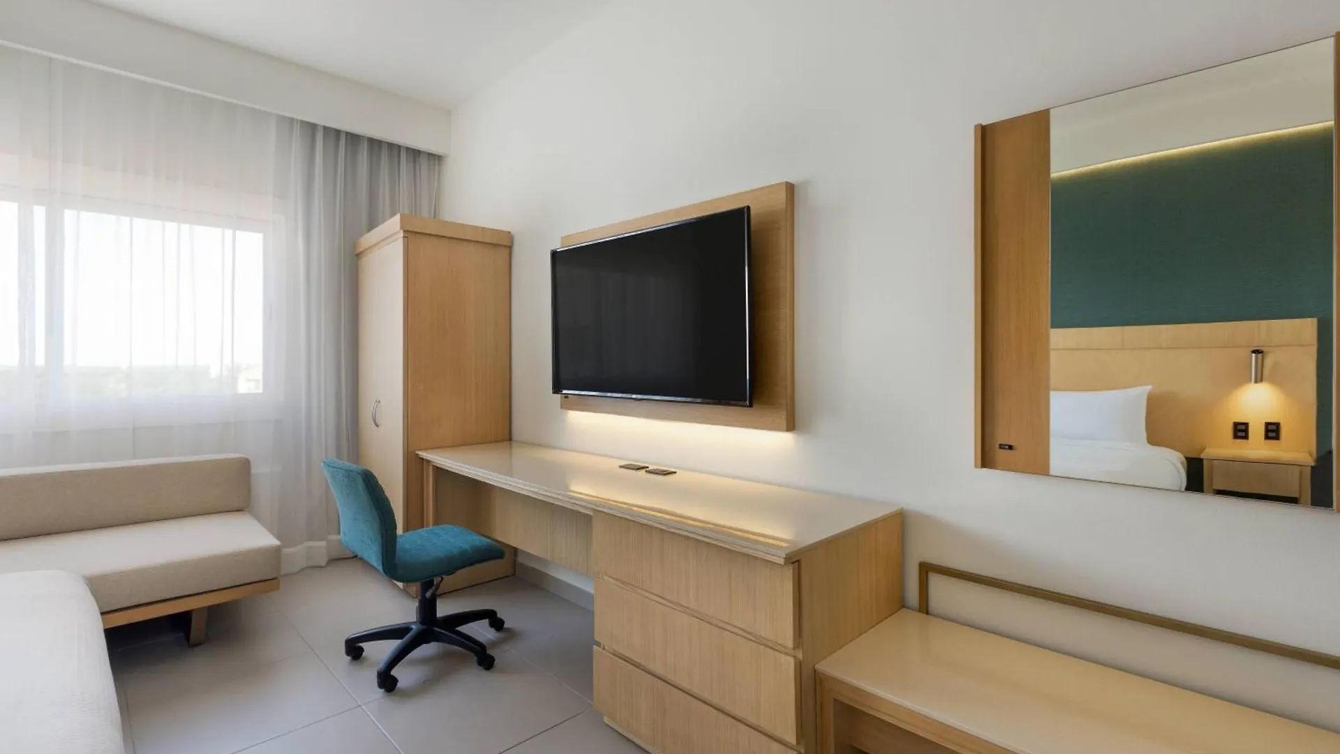 Courtyard By Marriott Cancun Airport Alfredo V. Bonfil