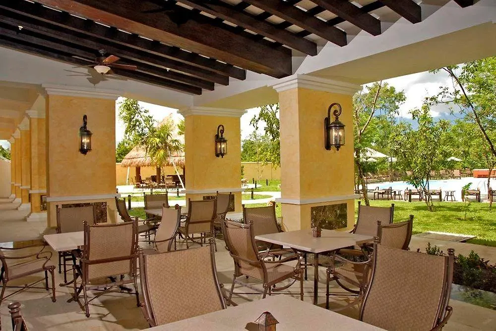 Courtyard By Marriott Cancun Airport Alfredo V. Bonfil